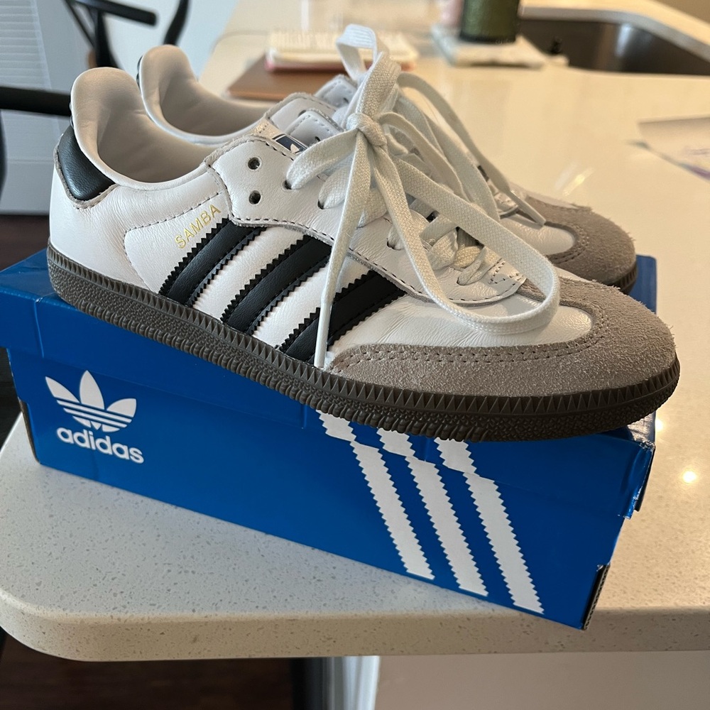 Adidas sambas